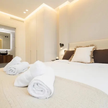 Apartment Modern First Floor Apartment, With Private Terrace Garden And Barbecue, In First Line Of Aloha Golf, In Nueva Andalucia *
