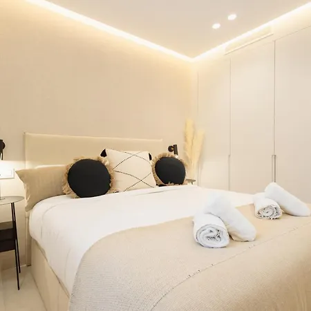 Modern First Floor Apartment, With Private Terrace Garden And Barbecue, In First Line Of Aloha Golf, In Nueva Andalucia Apartment *