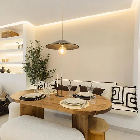 Modern First Floor Apartment, With Private Terrace Garden And Barbecue, In First Line Of Aloha Golf, In Nueva Andalucia Apartment Marbella