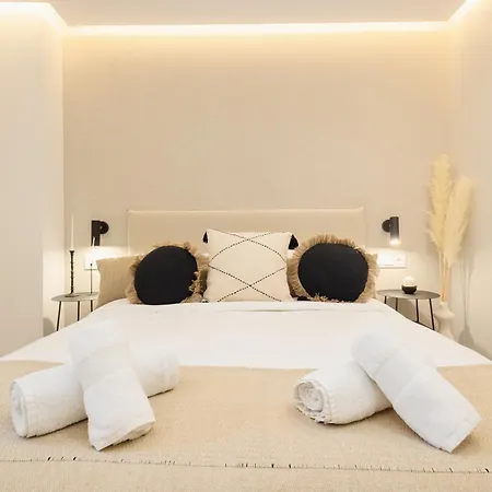 Apartment Modern First Floor Apartment, With Private Terrace Garden And Barbecue, In First Line Of Aloha Golf, In Nueva Andalucia Marbella
