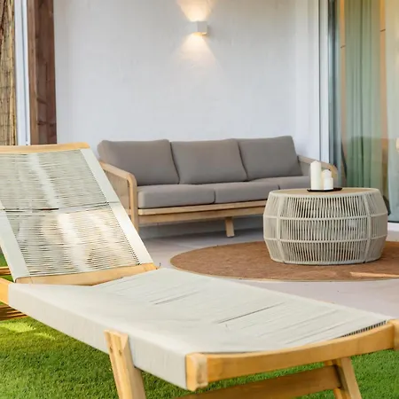 Modern First Floor Apartment, With Private Terrace Garden And Barbecue, In First Line Of Aloha Golf, In Nueva Andalucia Marbella