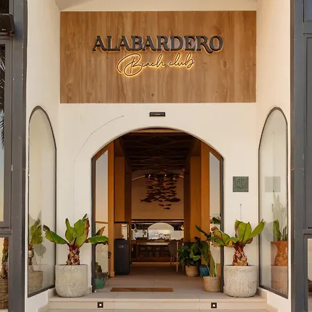 Modern First Floor Apartment, With Private Terrace Garden And Barbecue, In First Line Of Aloha Golf, In Nueva Andalucia Apartment